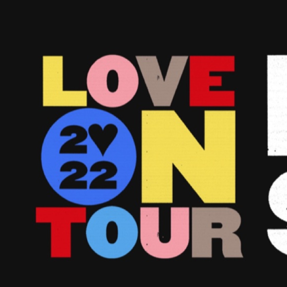 ❗️ISO HARRY STYLES LOT TICKETS DO NOT BUY❗️